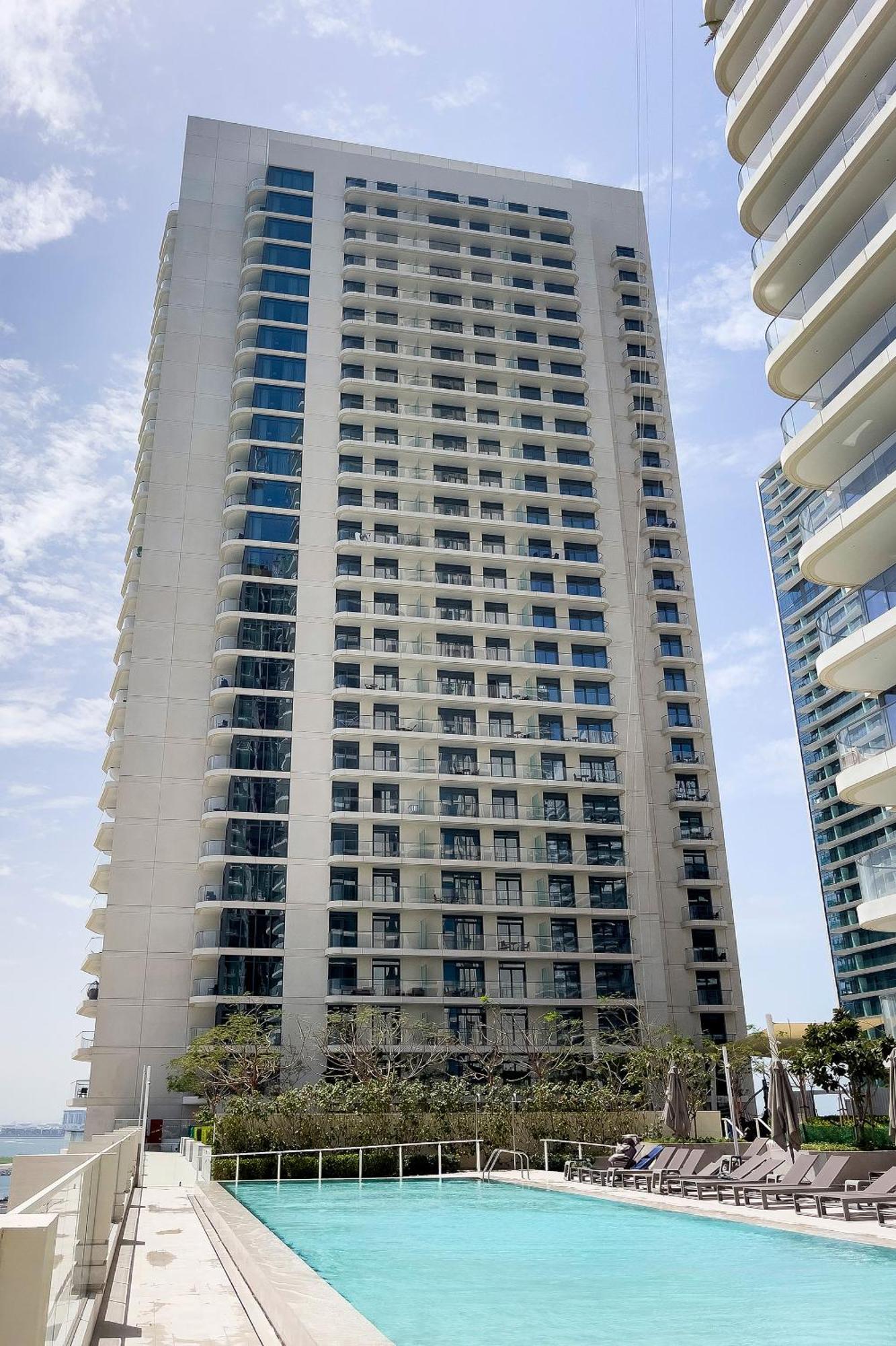 Lux 2br Private